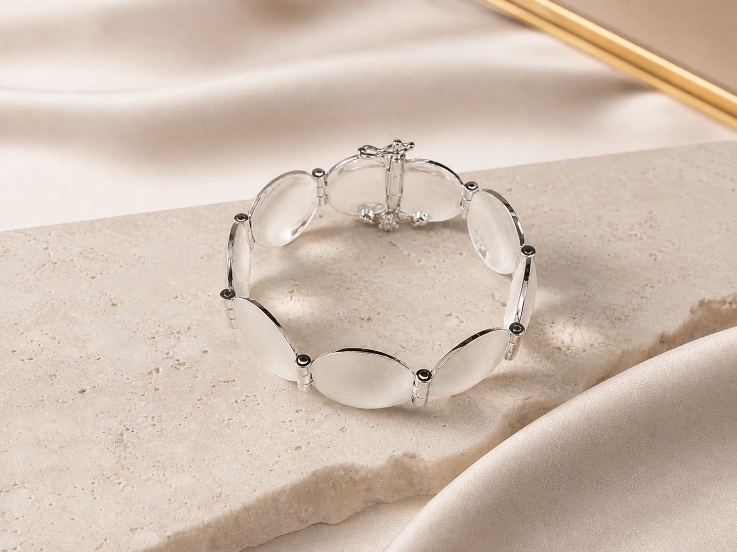 Armschmuck, von Renate Bauer in Linz handgefertigt